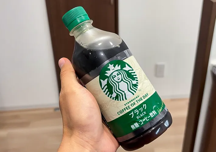 ペットボトルの『無糖アイスコーヒー』の写真（撮影：キジカク）