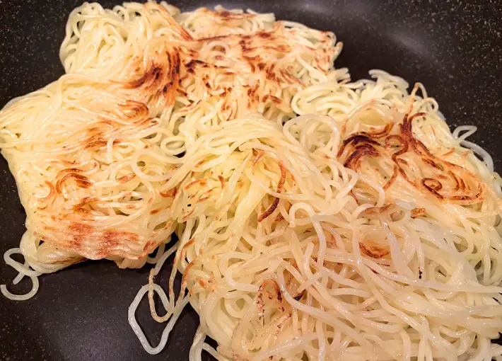 麺がこんがりした画像（撮影：エニママ）
