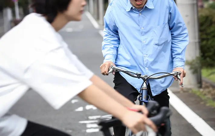 自転車の一時不停止のイメージ写真