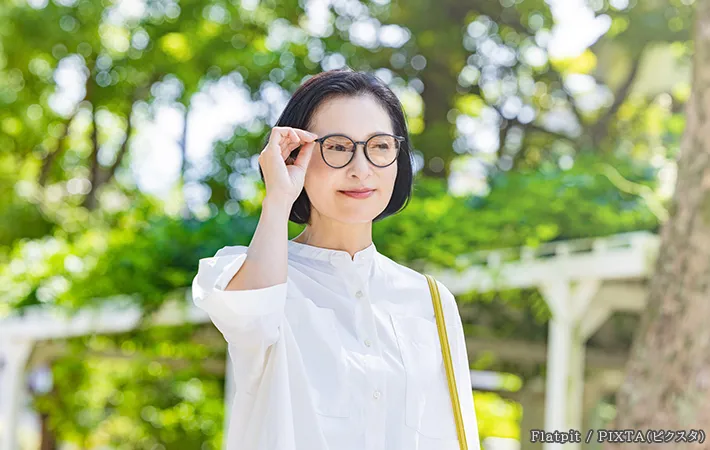 サングラスをかけた女性の写真