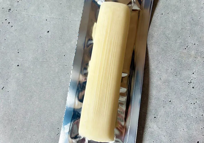 さけるチーズを凍らせた画像（撮影:エニママ）
