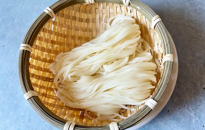 そうめんをきれいに盛りつけた完成画像（撮影：エニママ）