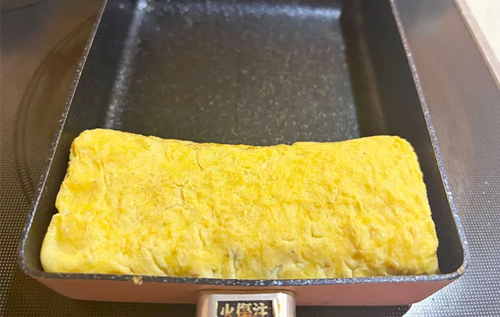 玉子焼きを巻き終えたときの画像（撮影:エニママ）