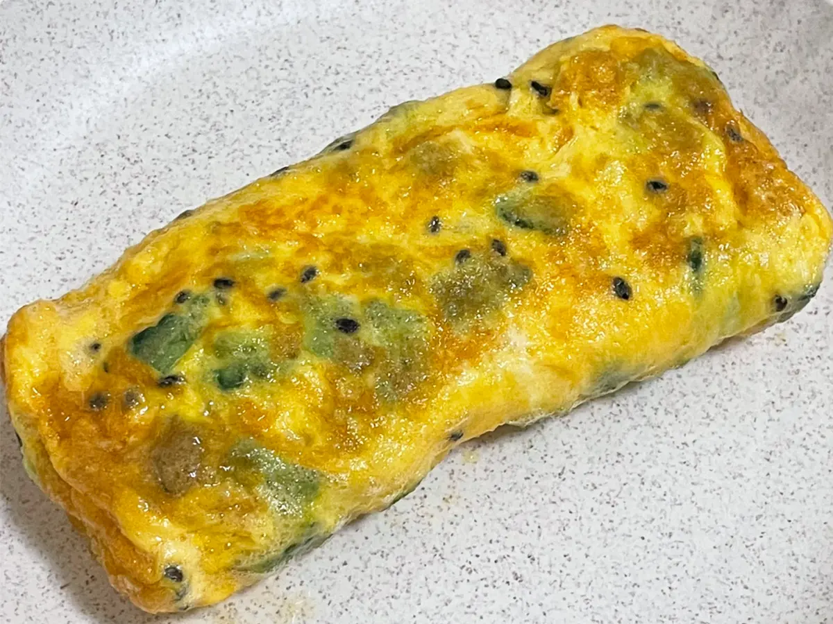 ゴーヤとゴマ塩の玉子焼きの写真（撮影：grapeフード編集部）