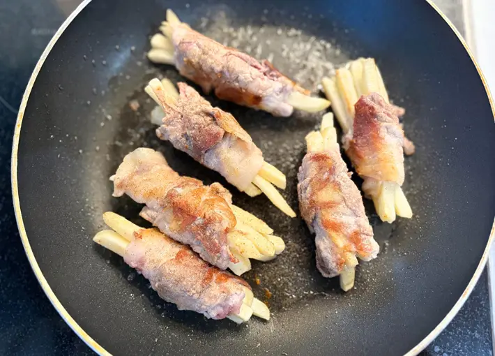 焼いている画像（撮影：エニママ）