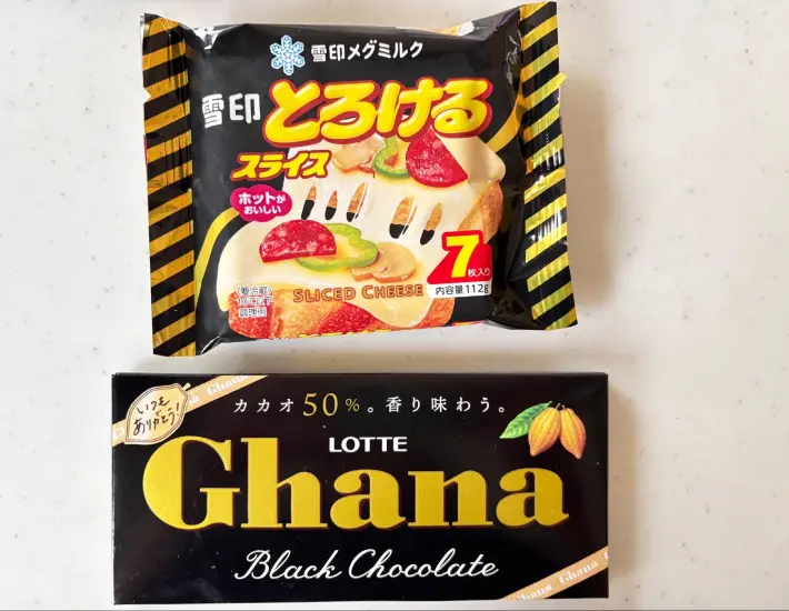 とろけるチーズと板チョコの画像（撮影：エニママ）