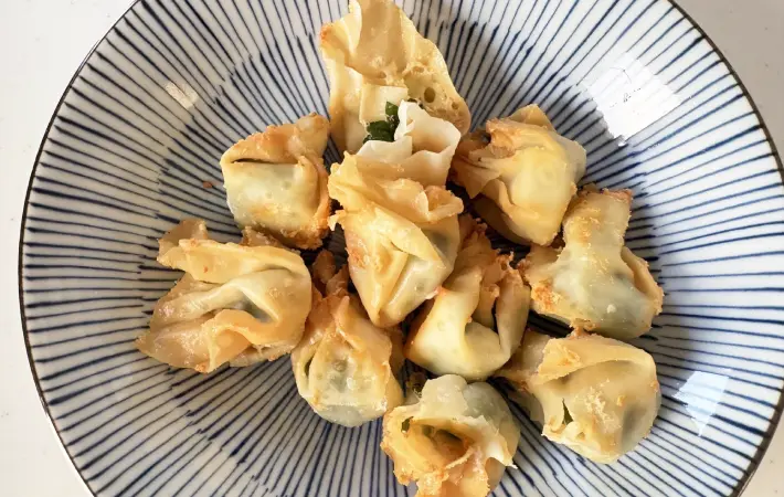 チーズと青じそのワンタン揚げの完成画像（撮影：エニママ）
