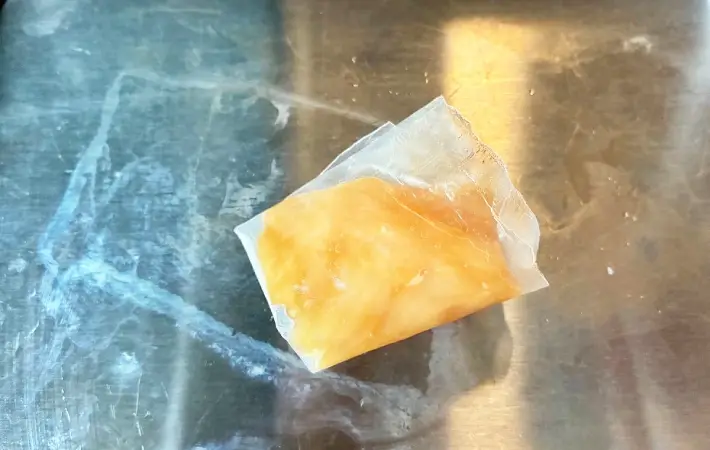 ライスペーパーで鶏むね肉を包んだ画像（撮影：エニママ）