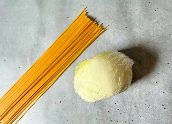 パスタと玉ねぎの画像（撮影：エニママ）