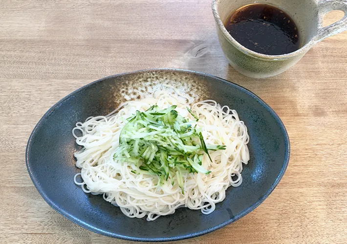 スタミナそうめんの完成画像（撮影:エニママ）