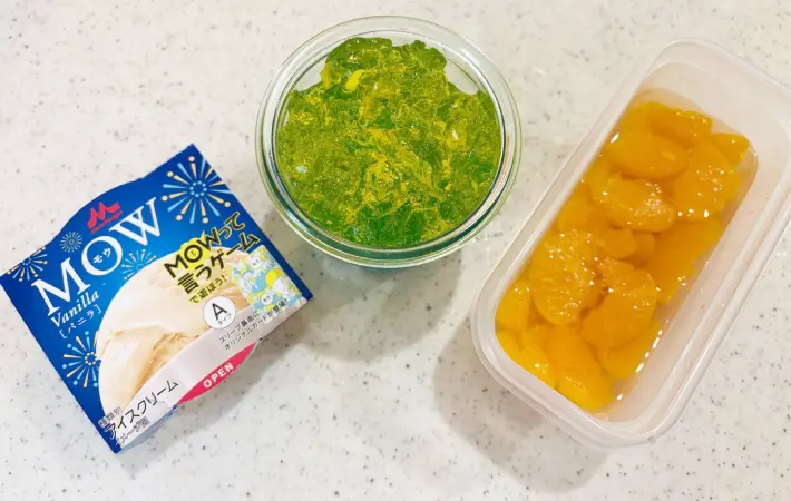 アイスとみかん缶とゼリーの画像（撮影：エニママ）