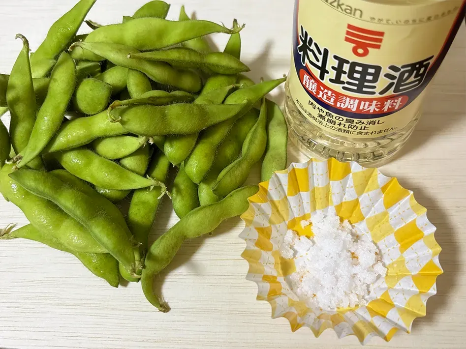 蒸し枝豆の材料写真（撮影：grapeフード編集部）