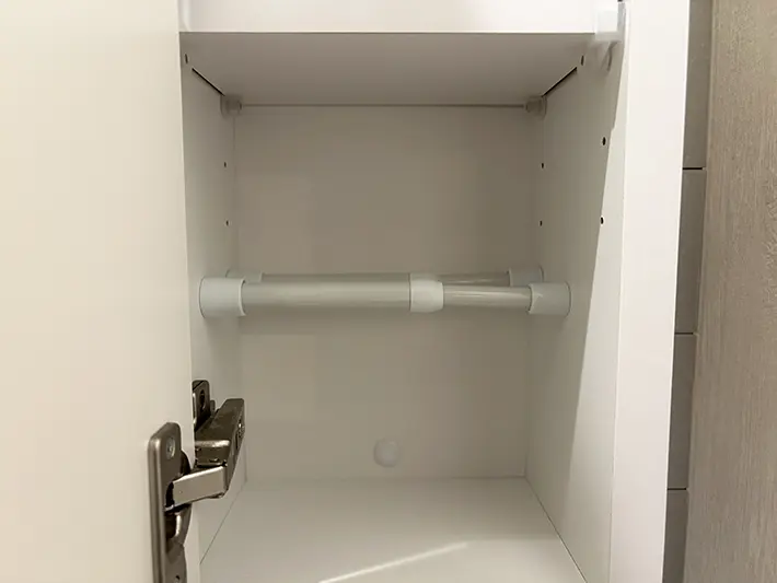 つっぱり棒の画像