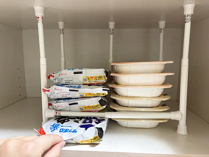 つっぱり棒の画像