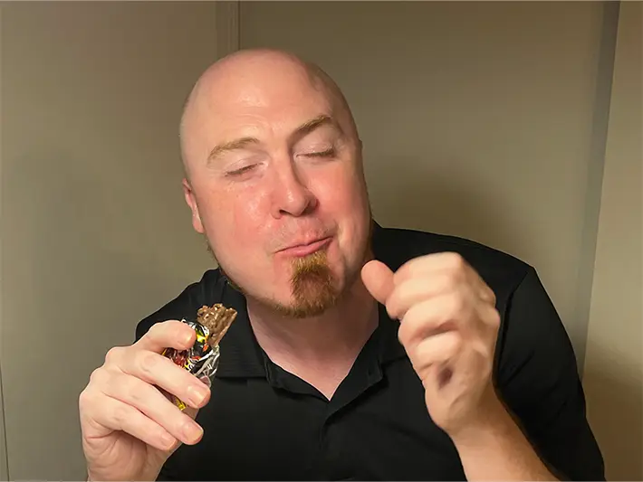 外国人のおすすめのコンビニチョコの写真（撮影：grapeフード編集部）