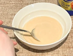 ホットケーキミックスにミルクティーを混ぜた写真（撮影：grapeフード編集部）