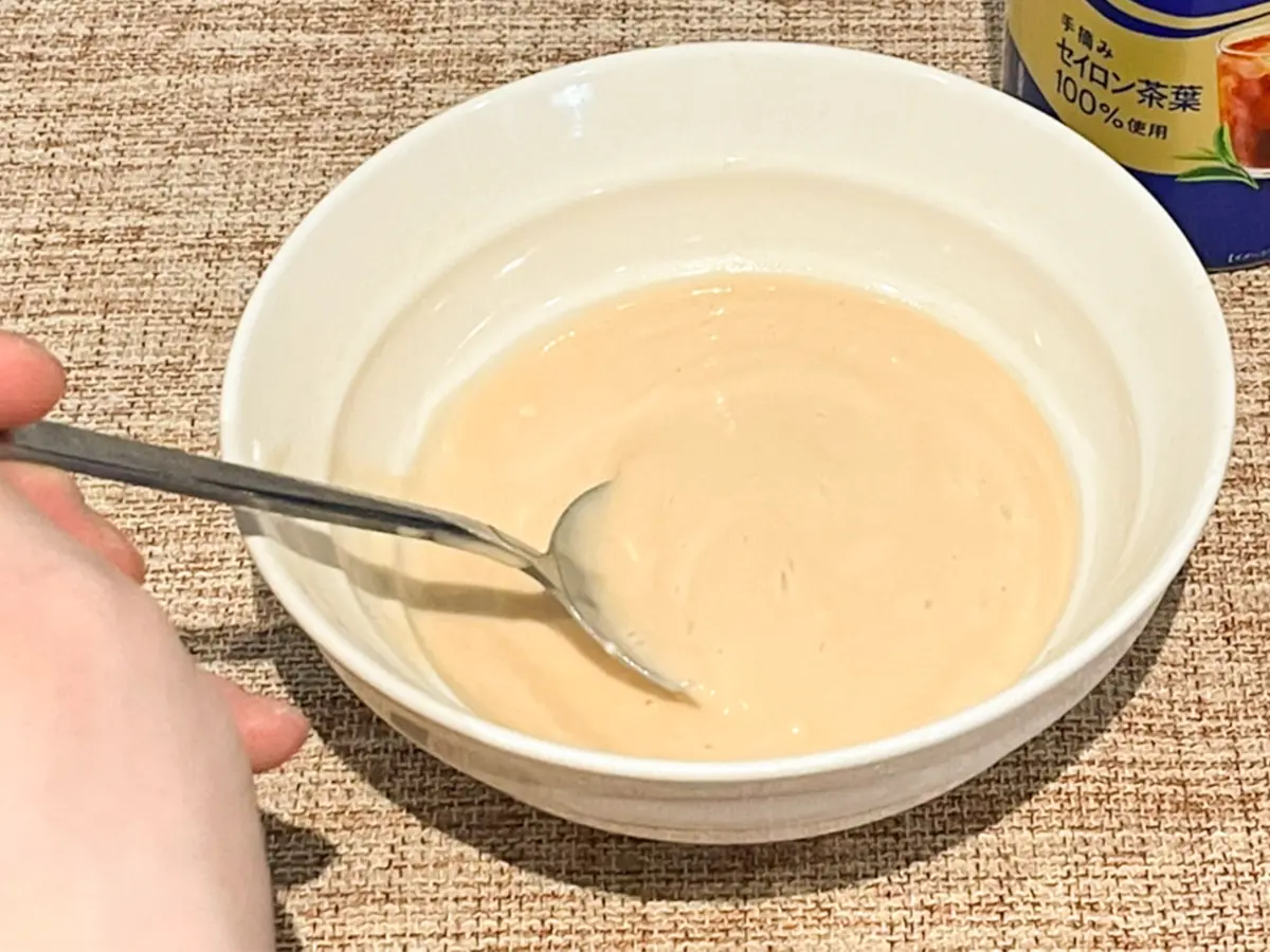 ホットケーキミックスにミルクティーを混ぜた写真(撮影:grapeフード編集部)