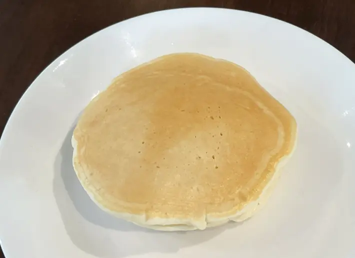 麦茶入りのホットケーキの写真（撮影：grapeフード編集部）