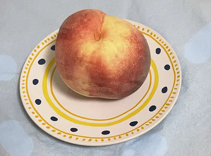 桃の写真（撮影：grapeフード編集部）