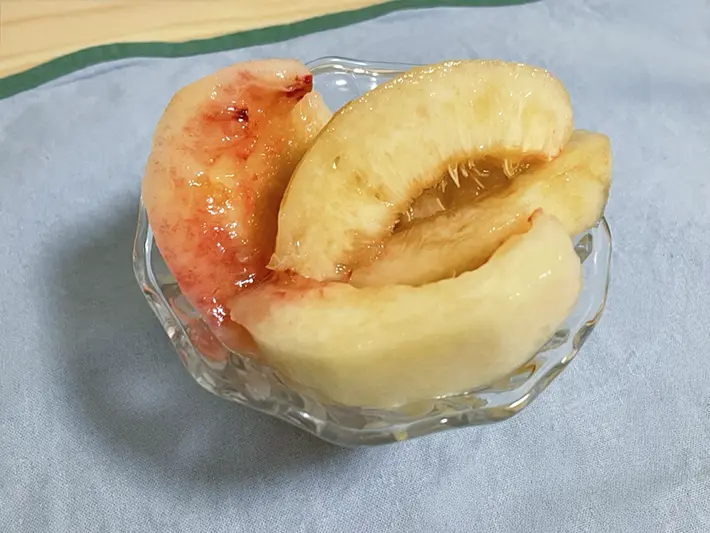 桃の写真（撮影：grapeフード編集部）