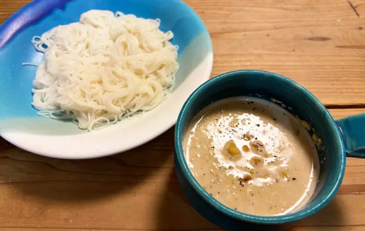 そうめんとつけだれの画像（撮影：エニママ）