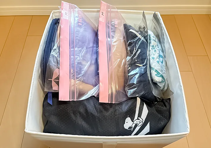 BOXに収納する写真（撮影：Classy Life）