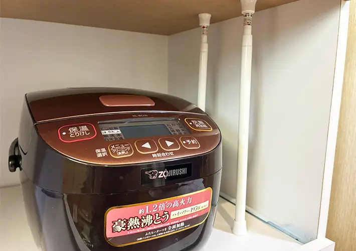つっぱり棒の活用写真（撮影：grapeライフハック編集部）