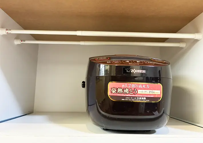 つっぱり棒の活用写真（撮影：grapeライフハック編集部）