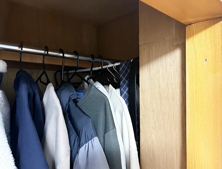 つっぱり棒の画像