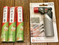線香とコンパクトガスバーナーの写真（撮影：grapeライフハック編集部）