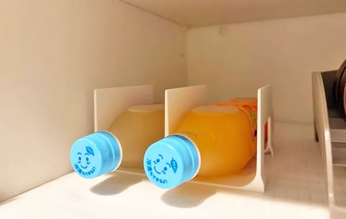 『ダイソー ペットボトルラック』の使用写真（撮影：ワード）