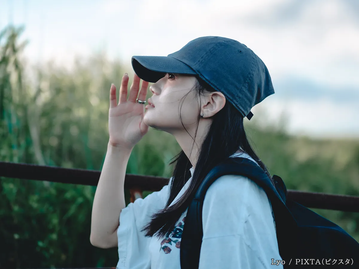 旅をする女性の写真