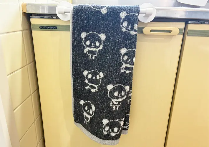 タオル掛けの活用写真（撮影：grapeライフハック編集部）