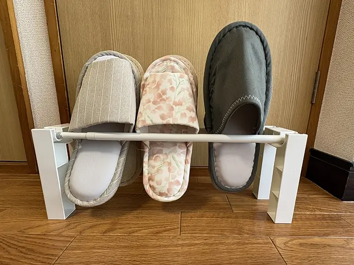 つっぱり棒用スリッパラックの画像