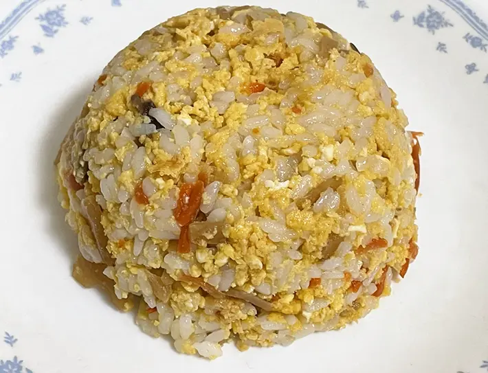 ちらし寿司の素を入れた焼き飯の写真（撮影：grapeフード編集部）