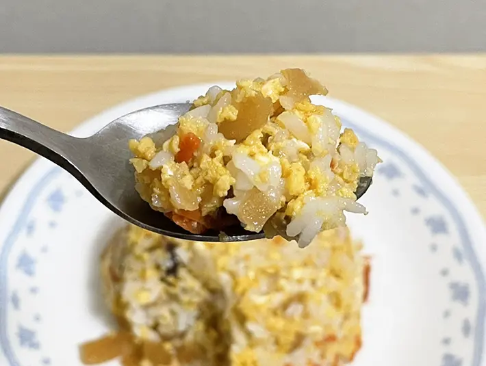 ちらし寿司の素を入れた焼き飯の写真（撮影：grapeフード編集部）