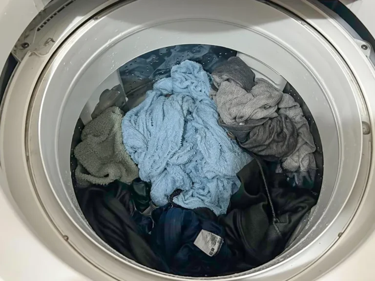 洗濯をしている写真(撮影:Heulie)