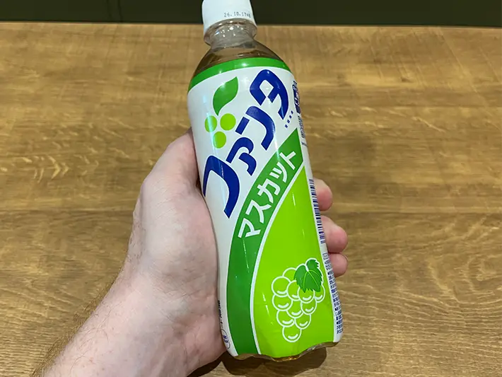 外国人の大好きなコンビニの炭酸の写真（撮影：grapeフード編集部）
