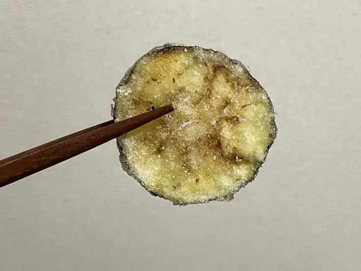 ナスチップスの写真（撮影：grapeフード編集部）