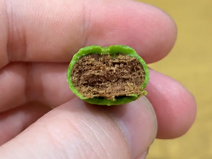 ガルボの抹茶スイーツの断面の写真（撮影：grapeフード編集部）