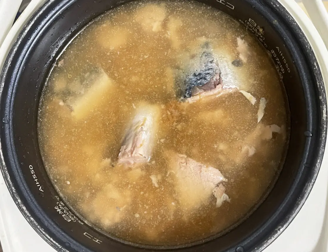 炊き込みご飯を仕込む写真（撮影：grapeフード編集部）