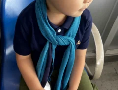 1枚のタオルを濡らして振ると…　気温35℃でも「ひんやり～」3歳息子もゴキゲンだった！