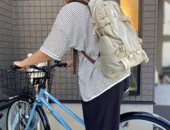 「もうトートには戻れないかも？」　通勤リュックに『グレゴリー』を使うと「かわいいのにめちゃ入る」「肩がラクすぎ」
