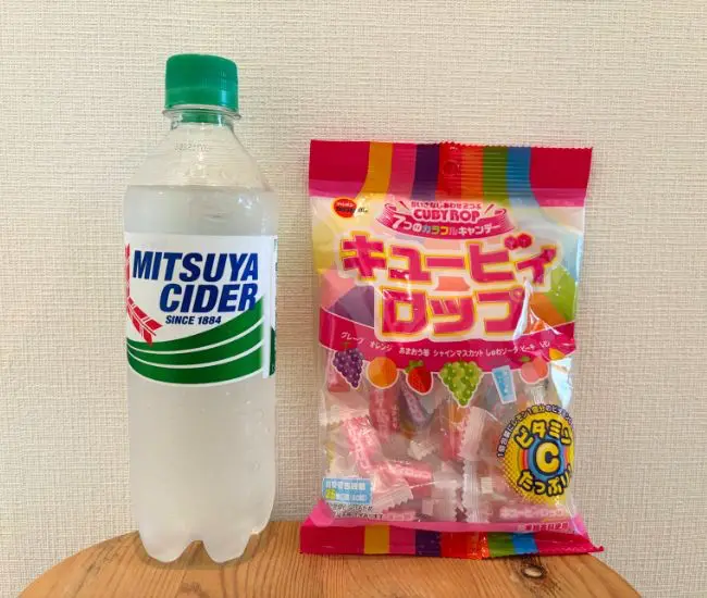 『三ツ矢サイダー』と『キュービィロップ』（撮影：grapeフード編集部）