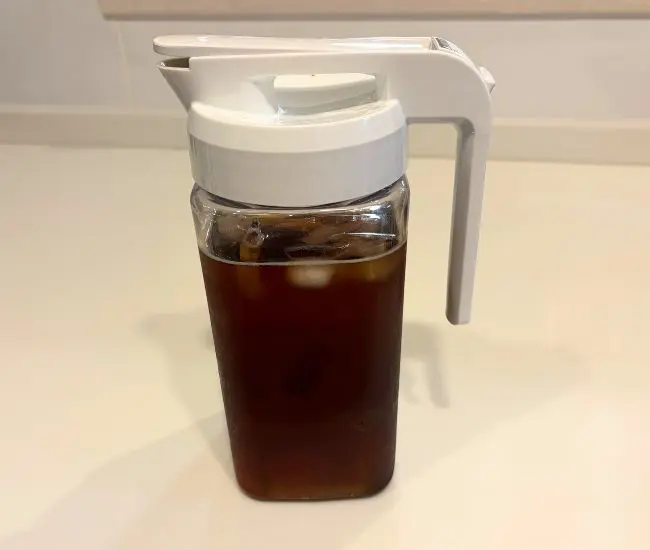 完成した麦茶（撮影：grapeフード編集部）