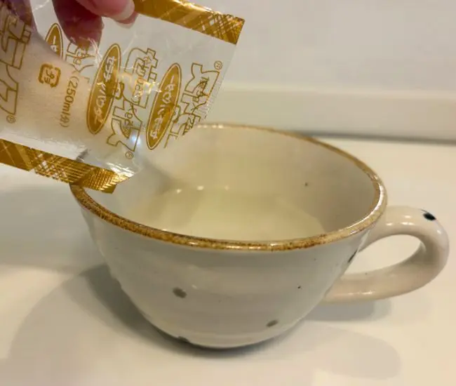 ミカンの汁を加熱する（撮影：grapeフード編集部）