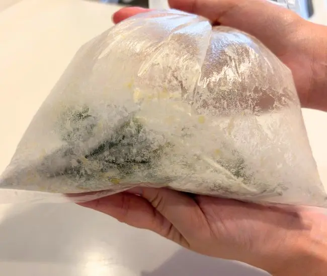 片栗粉を入れた様子（撮影：grapeフード編集部）