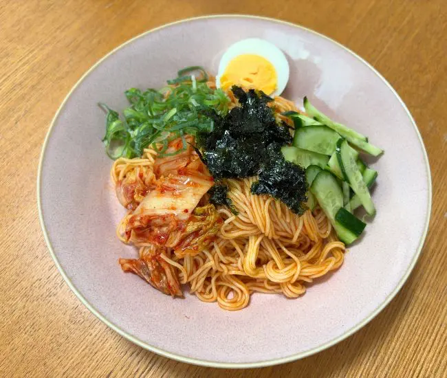 完成した『韓国風そうめん』の写真（撮影：grapeフード編集部）
