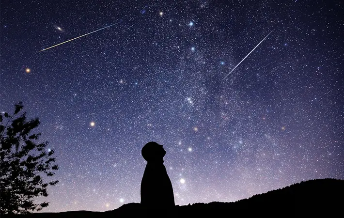 ペルセウス座流星群のピーク（極大）はいつ？よく見える時間帯は？