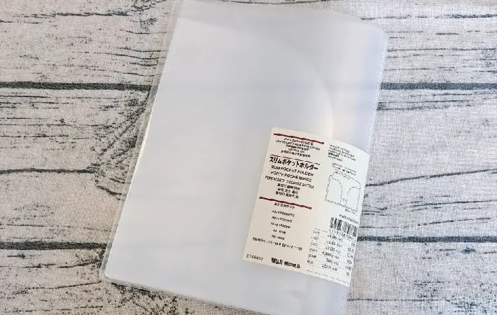 スリムポケットホルダーの商品画像（撮影：キジカク）